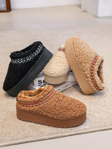 Chaussures bouclettes - style UGG  ok