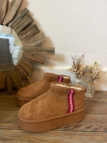 Chaussures hautes - style UGG